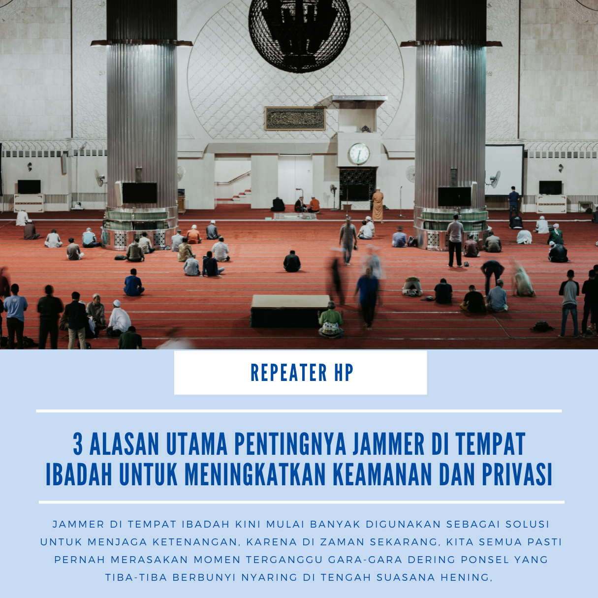 Jamaah sedang salat berjamaah di masjid dengan suasana khusyuk dan tenang